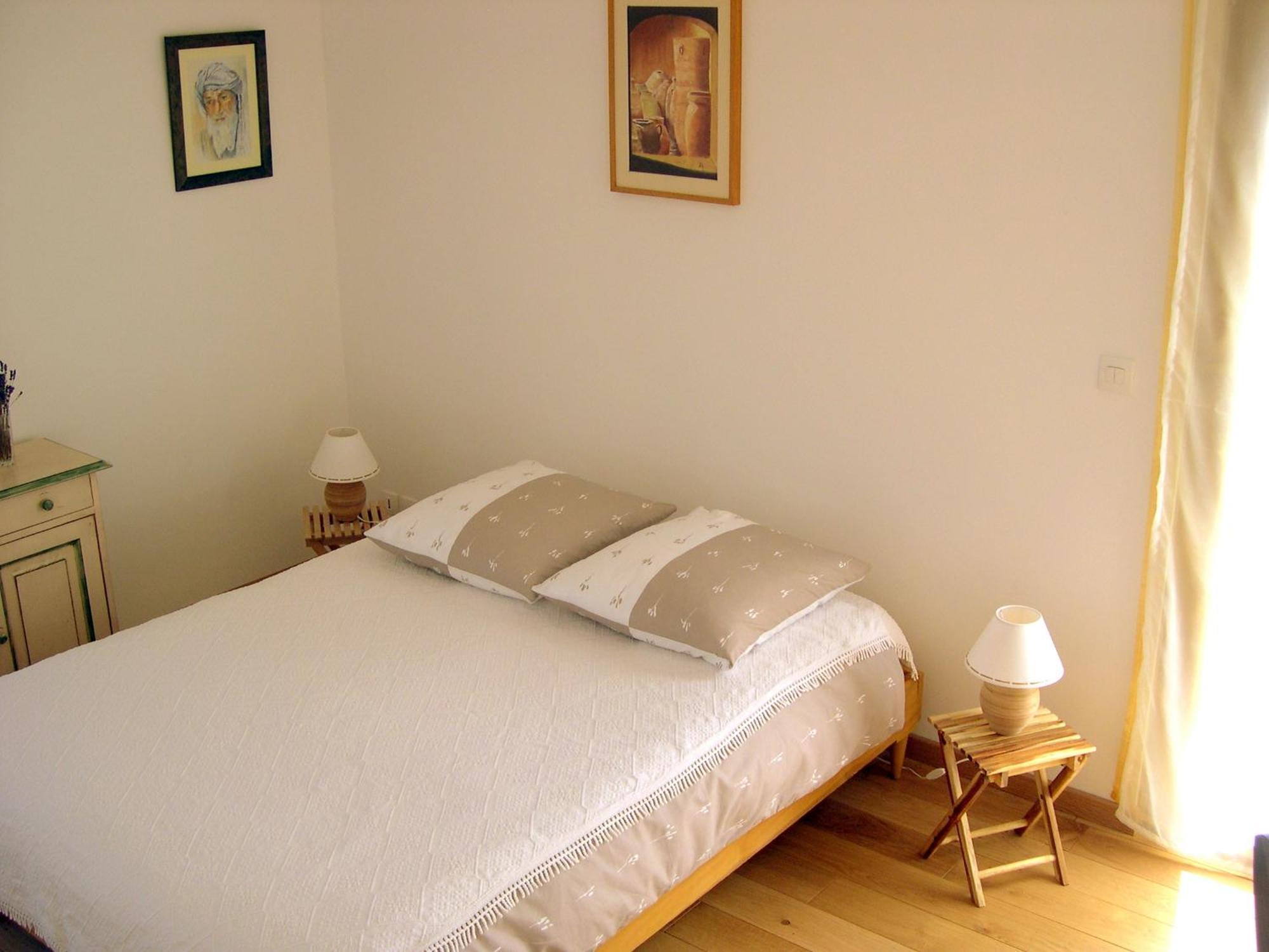 Bed and Breakfast Holzhaus Aix-en-Provence Exterior foto